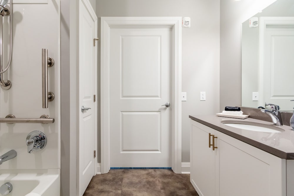 Mint House Columbus – Capitol Square