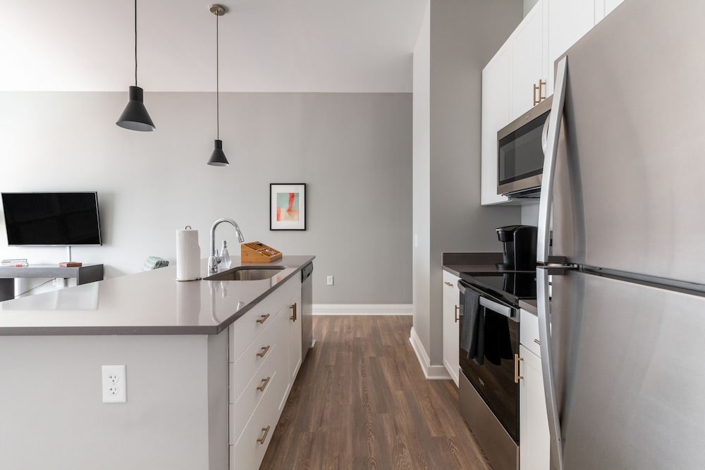 Mint House Columbus – Capitol Square