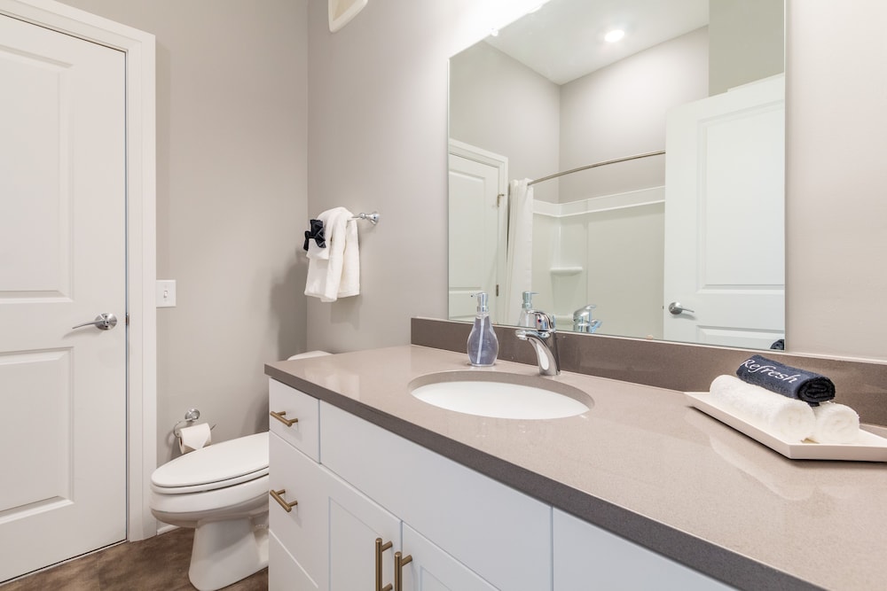 Mint House Columbus – Capitol Square