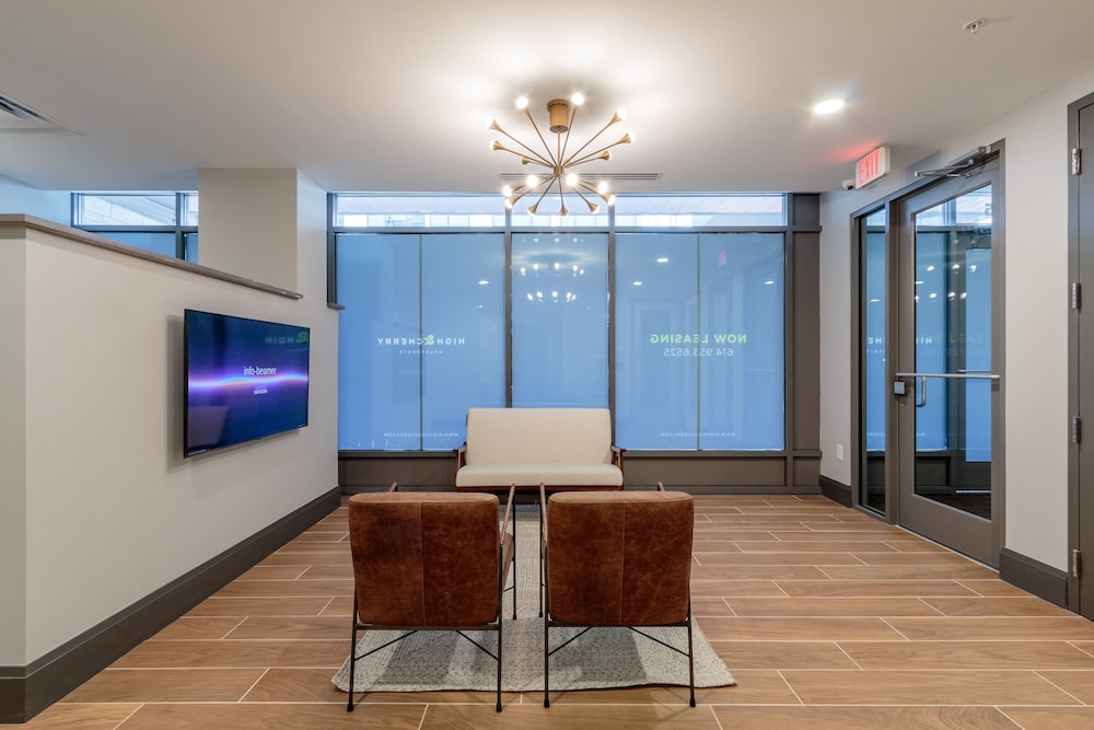 Mint House Columbus – Capitol Square