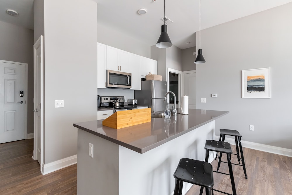 Mint House Columbus – Capitol Square