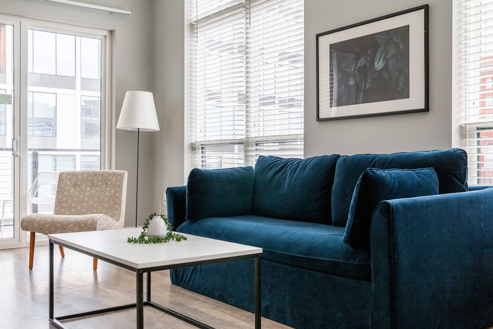 Mint House Columbus – Capitol Square