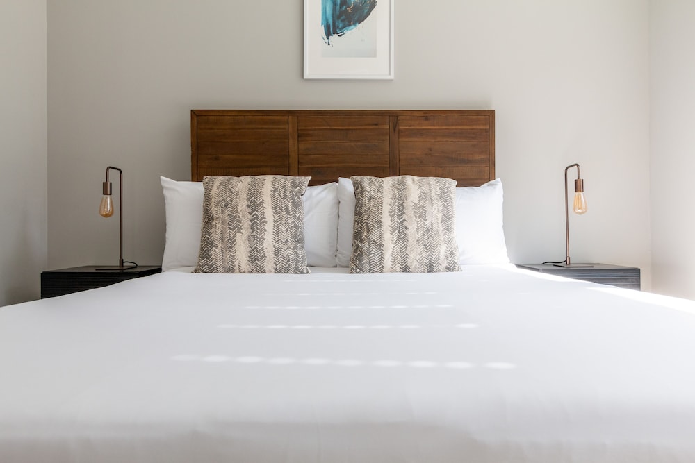 Mint House Columbus – Capitol Square