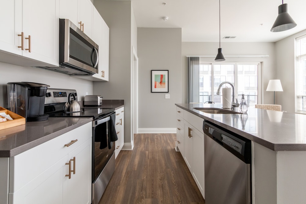 Mint House Columbus – Capitol Square