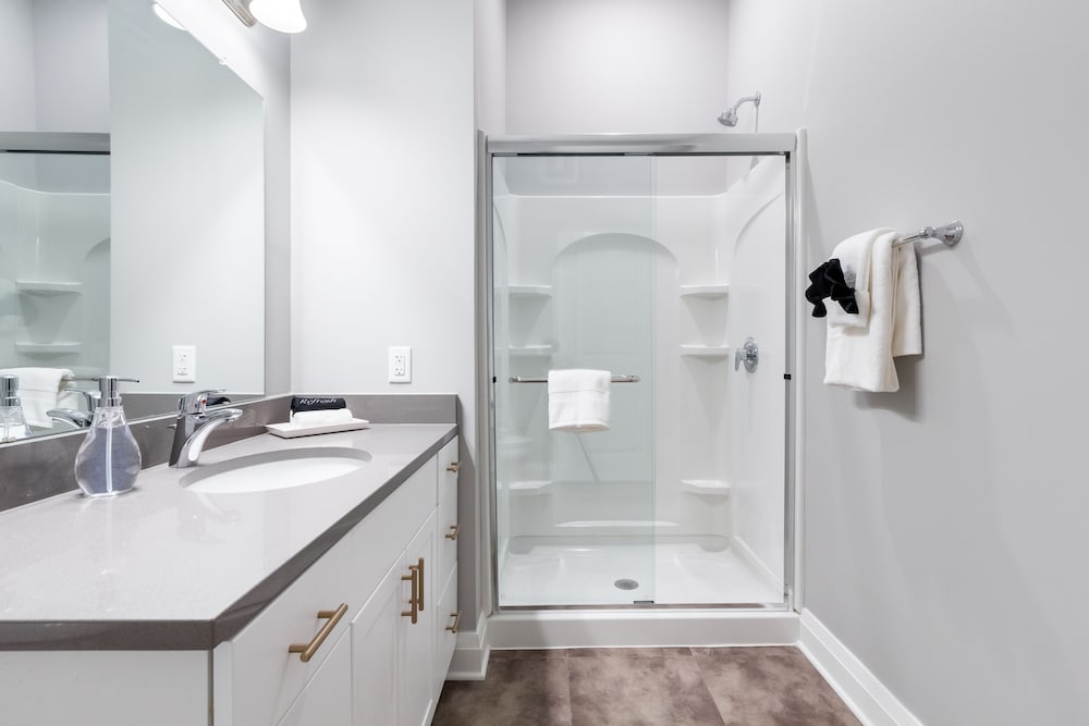 Mint House Columbus – Capitol Square