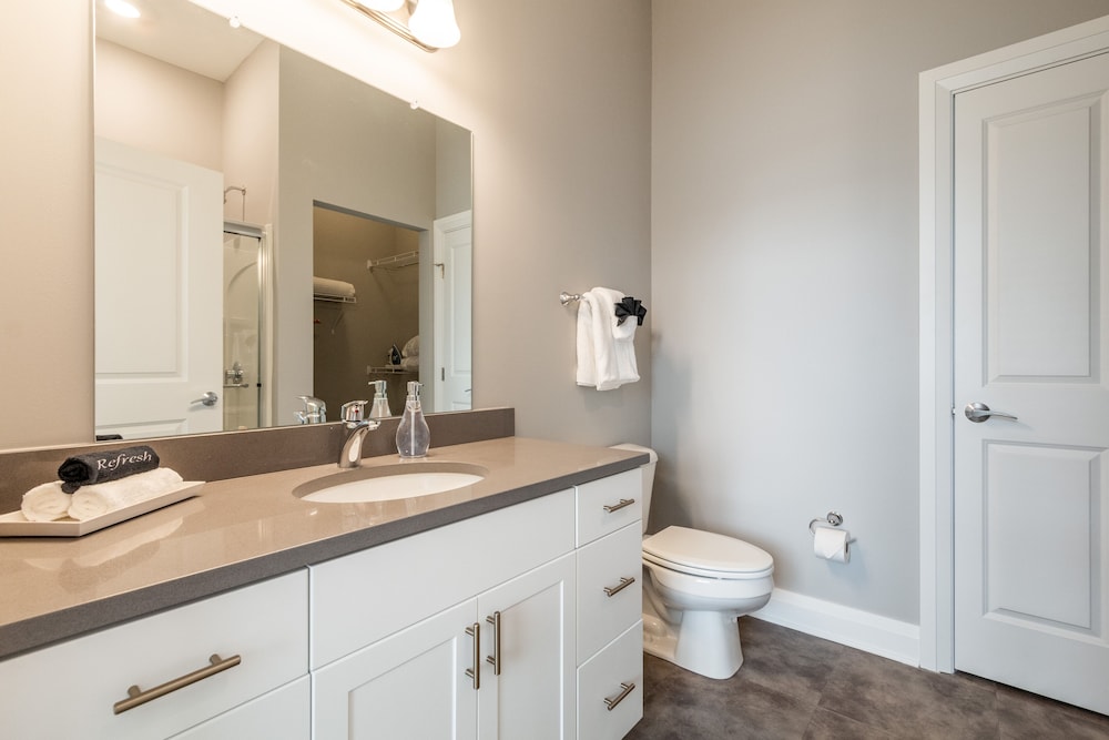 Mint House Columbus – Capitol Square