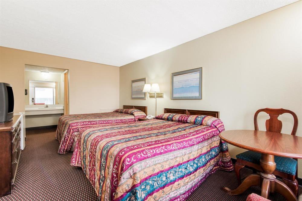 Relax Inn by OYO Columbus OH I 70