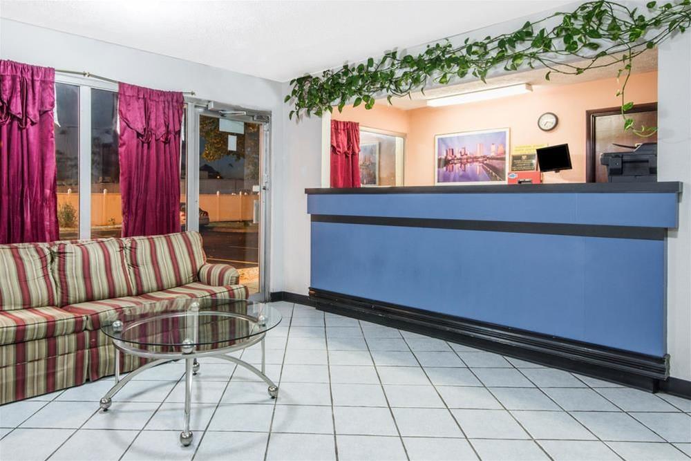 Relax Inn by OYO Columbus OH I 70