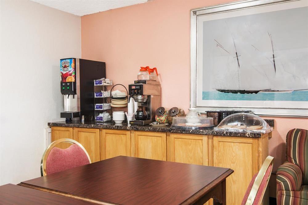 Relax Inn by OYO Columbus OH I 70