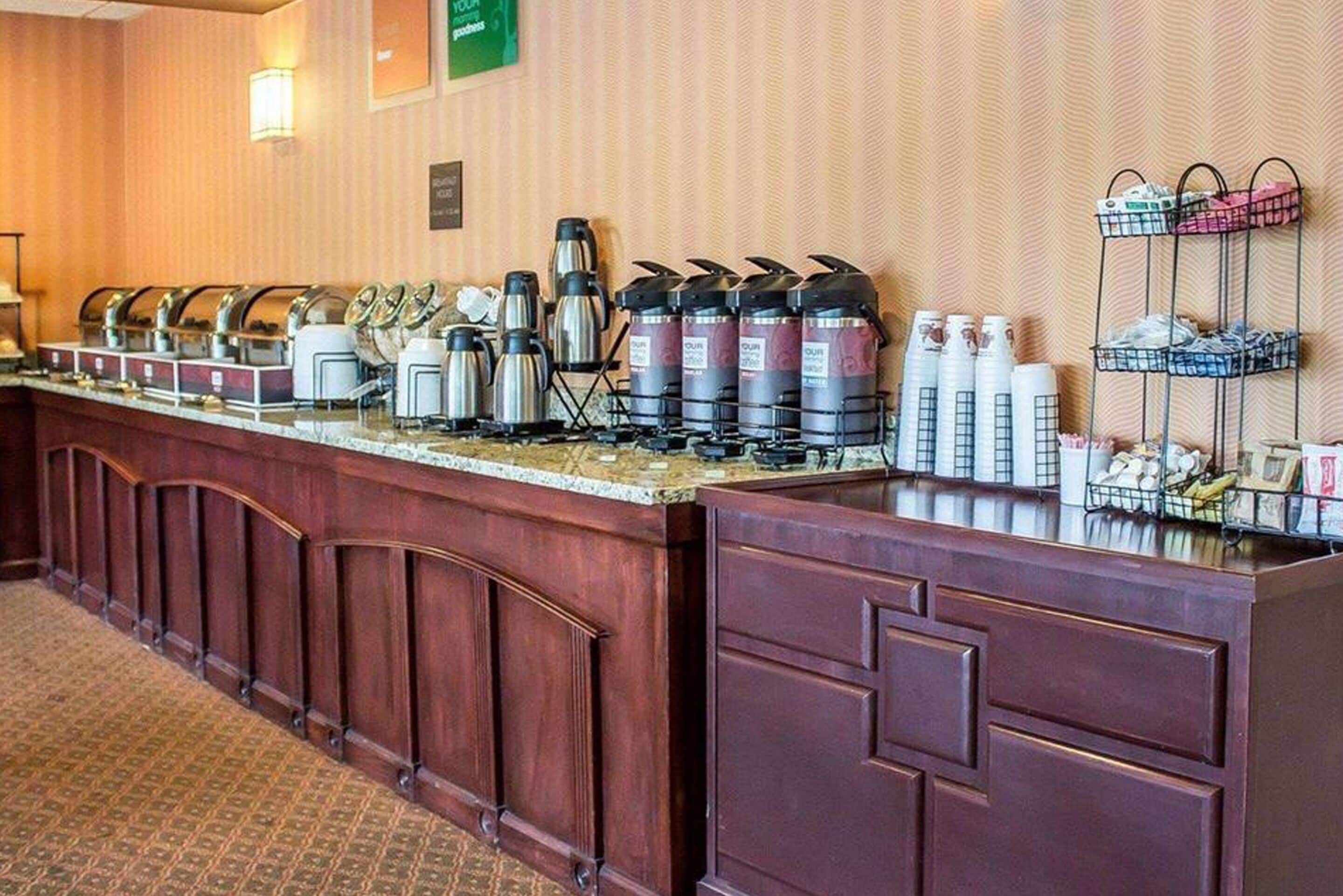 Howard Johnson by Wyndham Columbus State Fairgrounds I-71