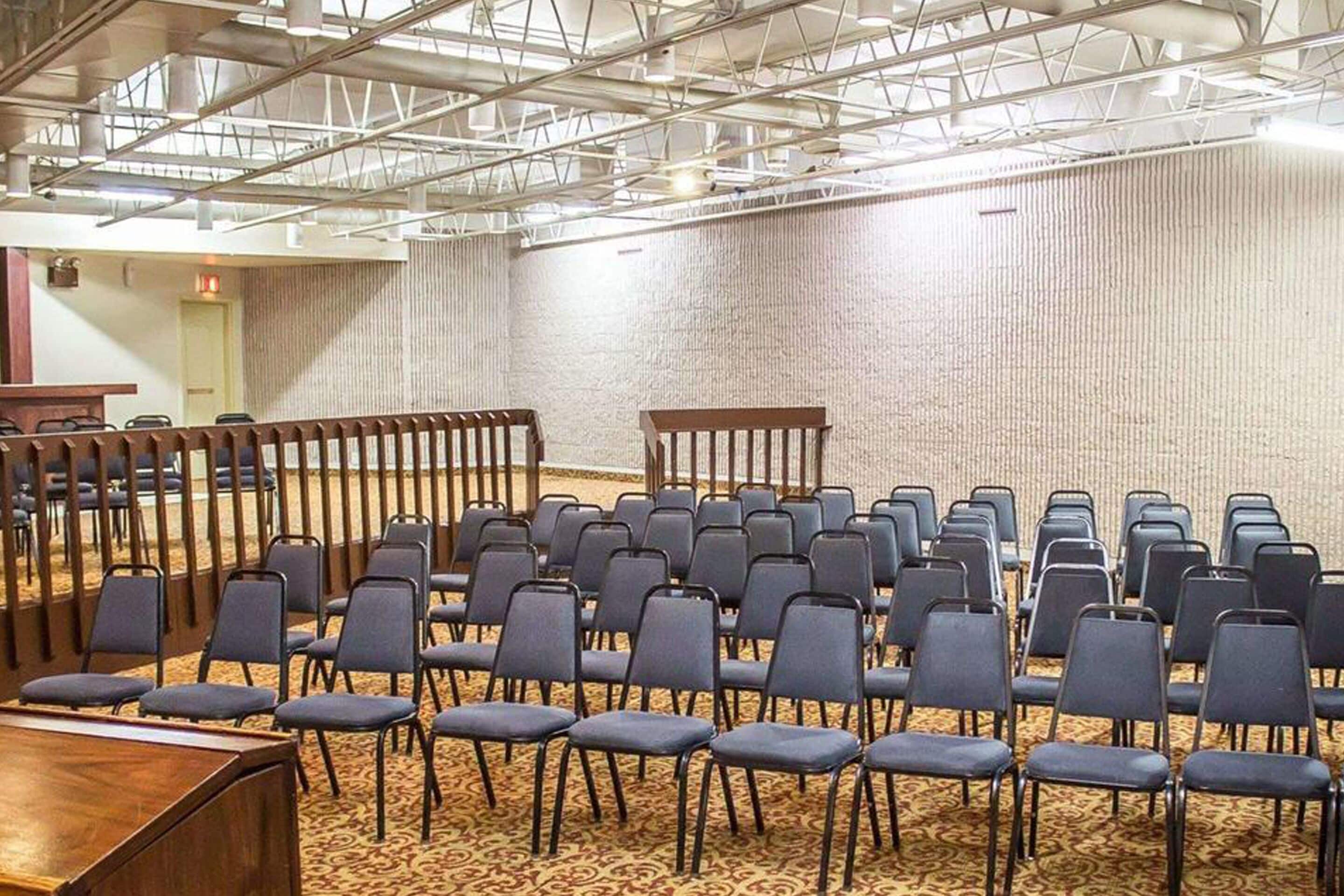 Howard Johnson by Wyndham Columbus State Fairgrounds I-71