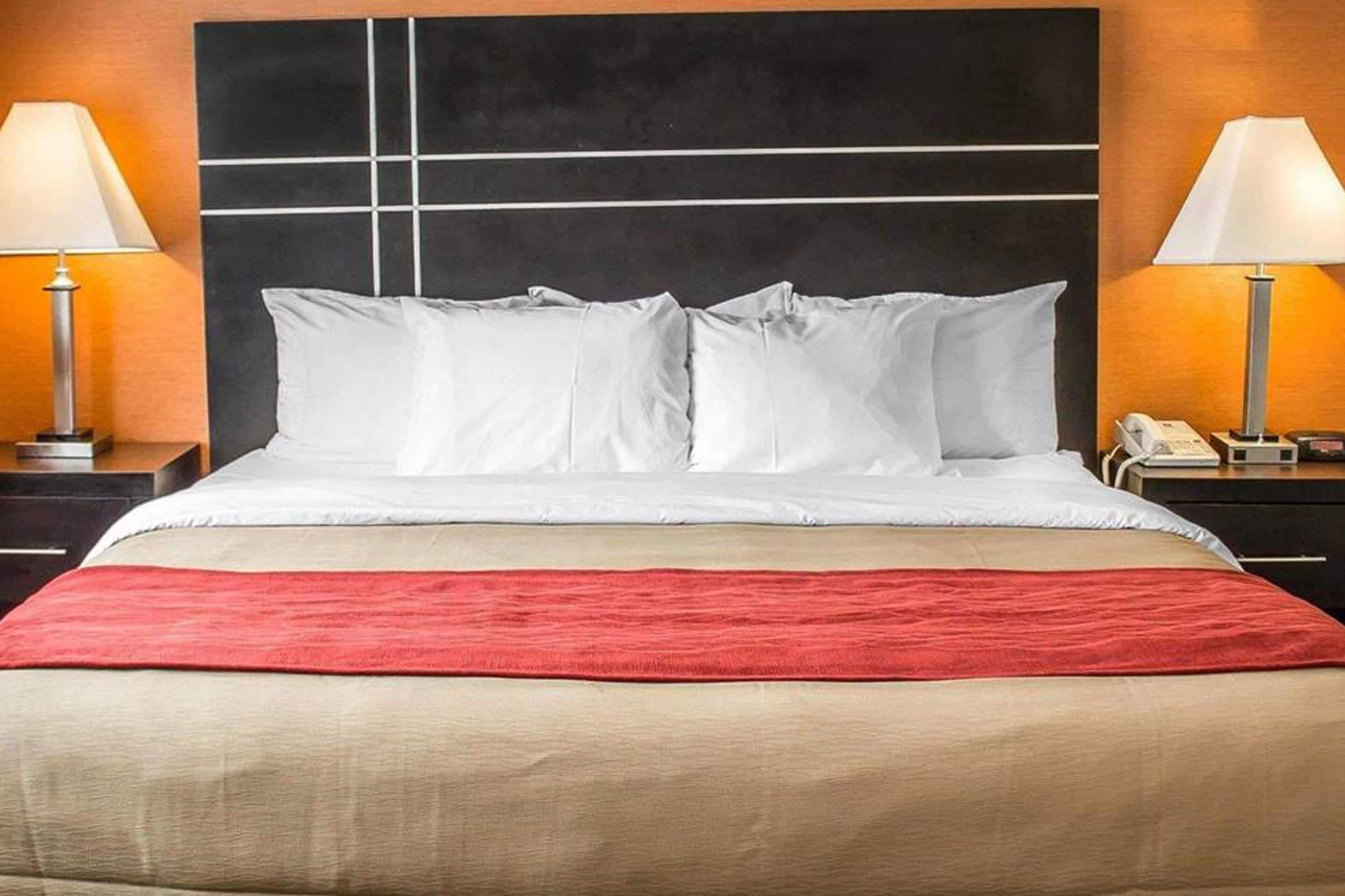 Howard Johnson by Wyndham Columbus State Fairgrounds I-71