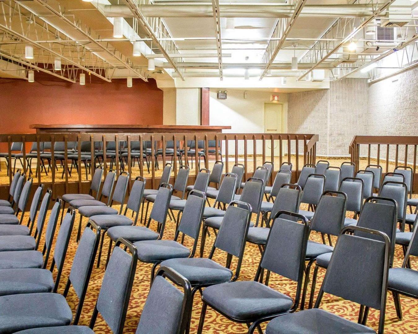 Howard Johnson by Wyndham Columbus State Fairgrounds I-71