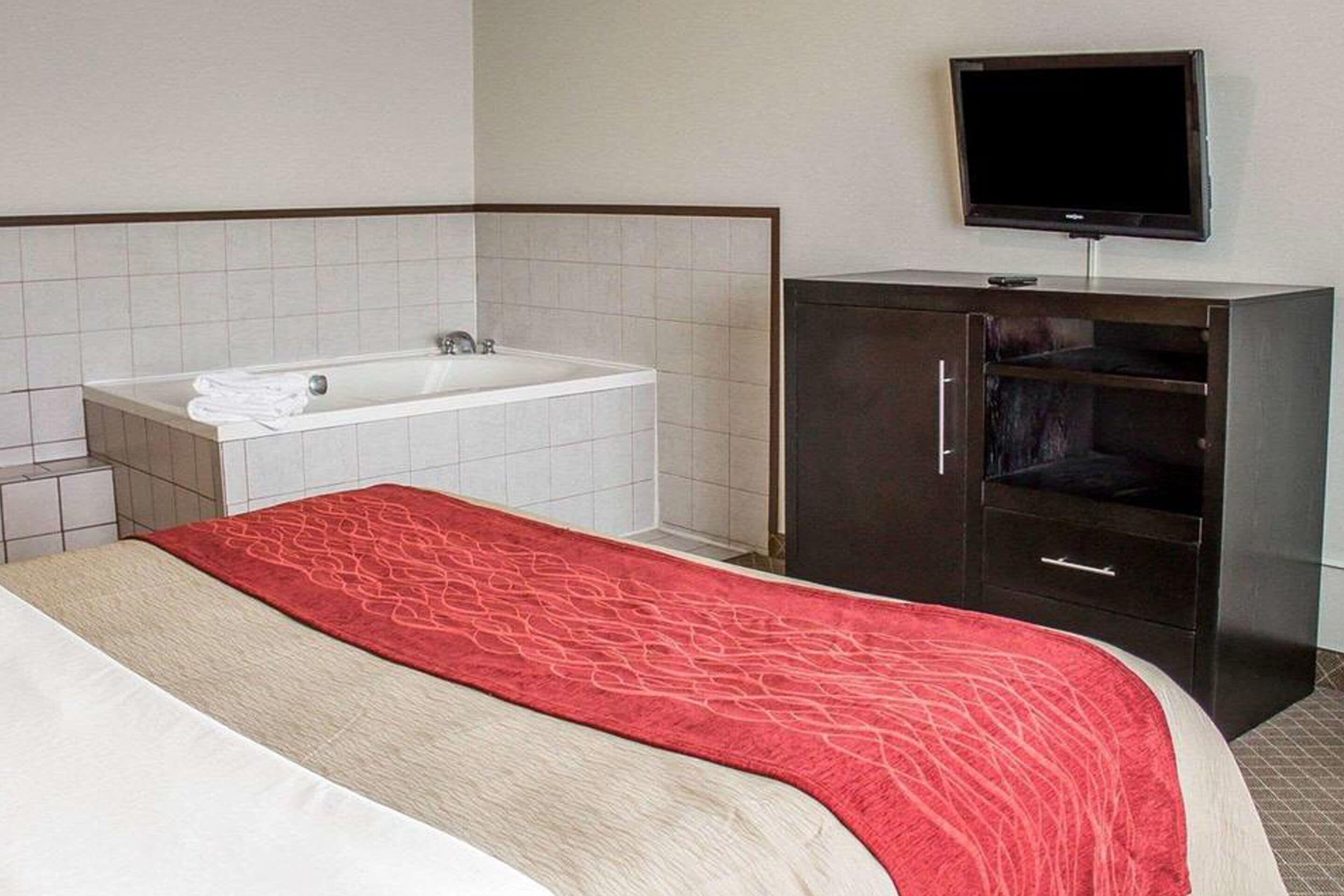 Howard Johnson by Wyndham Columbus State Fairgrounds I-71