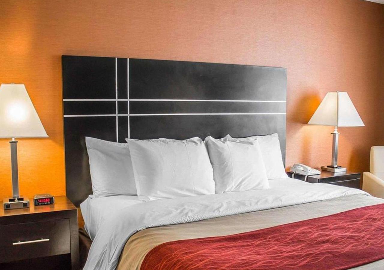 Howard Johnson by Wyndham Columbus State Fairgrounds I-71