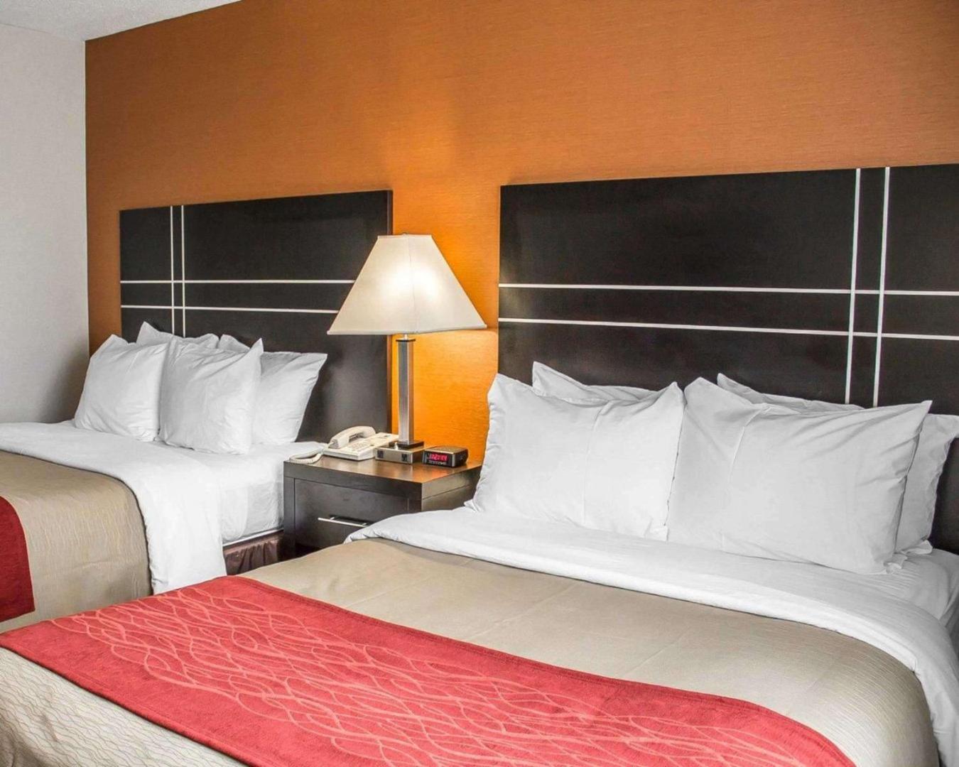 Howard Johnson by Wyndham Columbus State Fairgrounds I-71