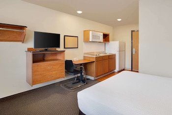 Woodspring Suites Columbus North I-270