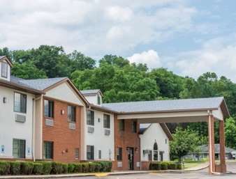 Super 8 by Wyndham Coshocton Roscoe Village