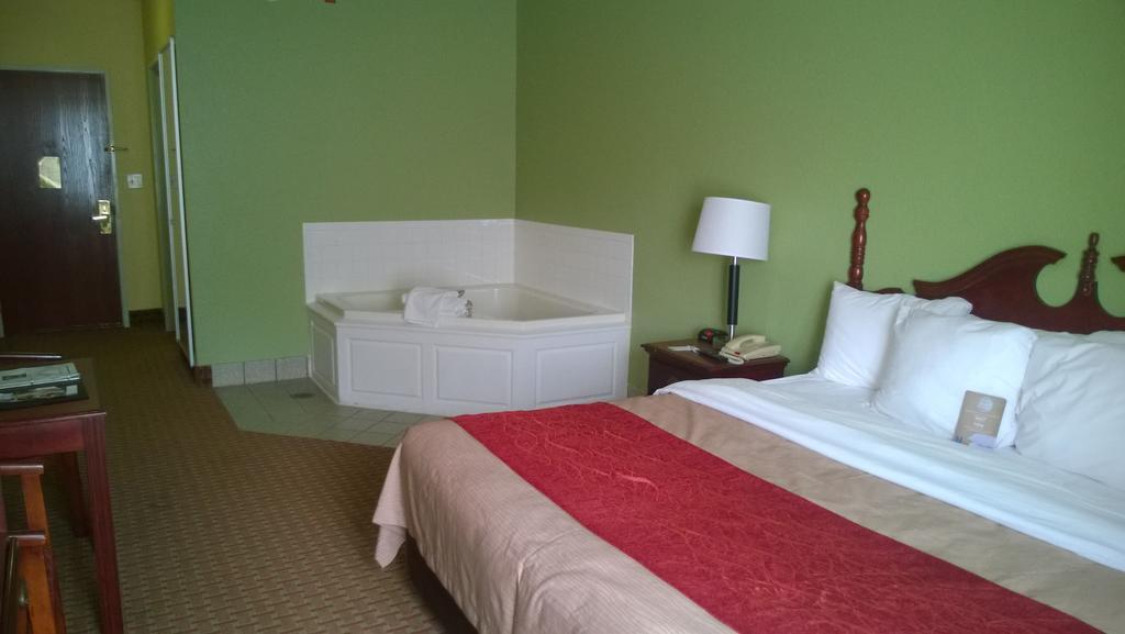 Comfort Inn & Suites