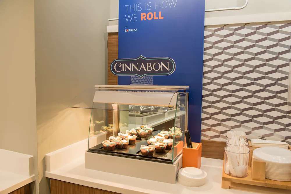 Holiday Inn Express & Suites Dayton SW - University Area