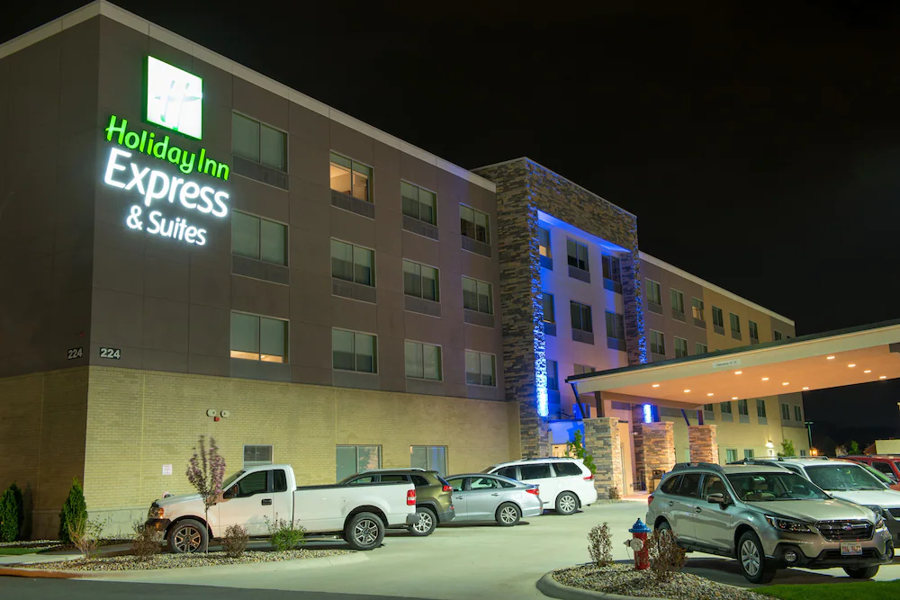 Holiday Inn Express & Suites Dayton SW - University Area