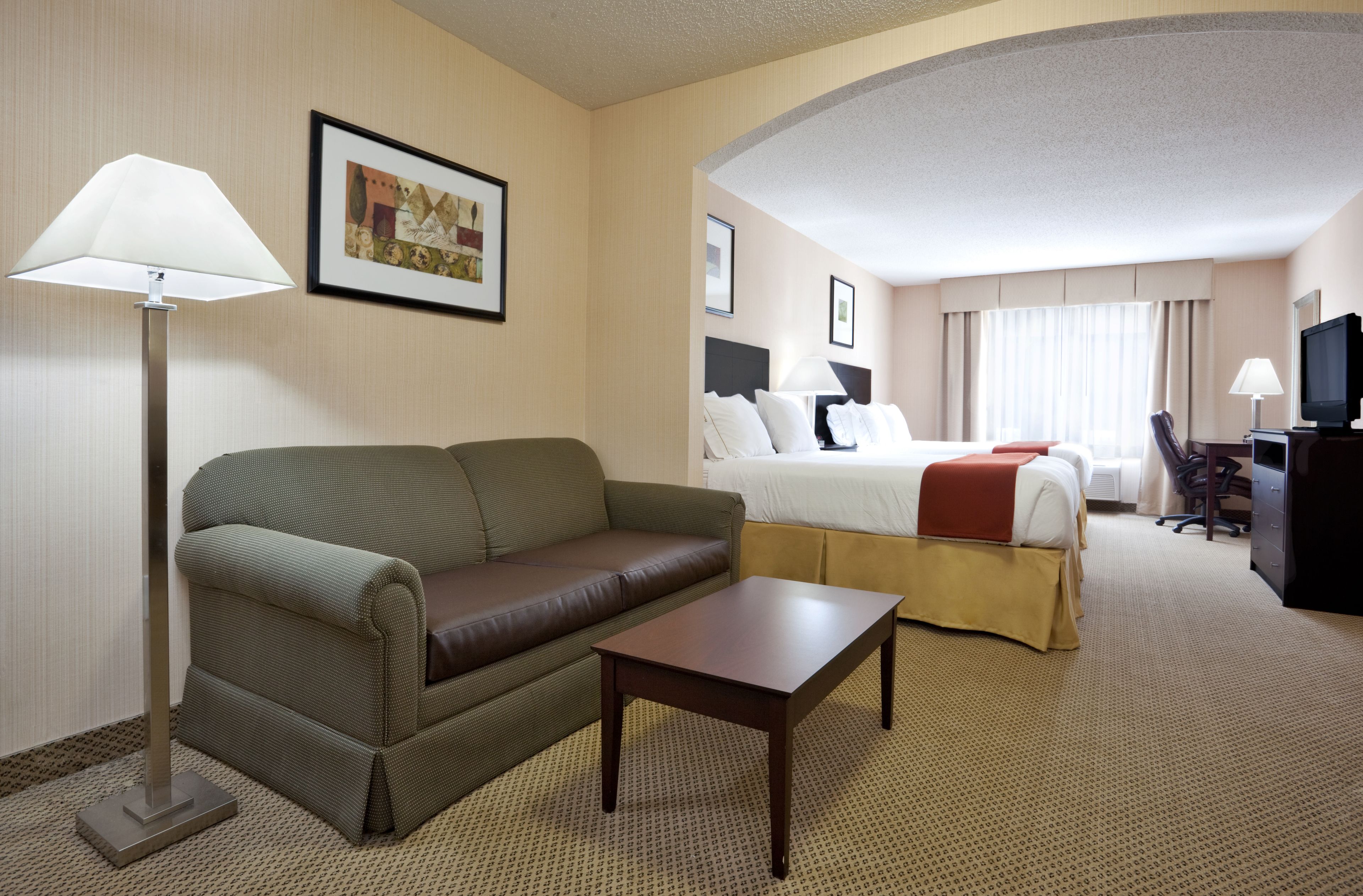 Holiday Inn Express & Suites Dayton North