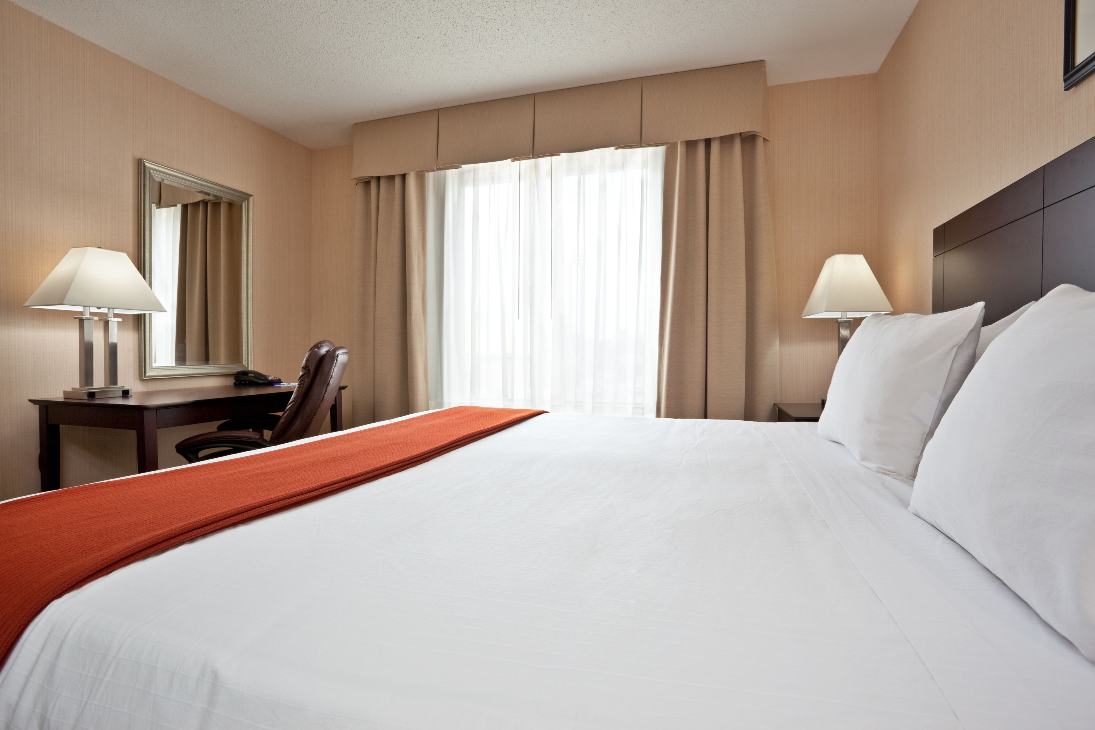 Holiday Inn Express & Suites Dayton North