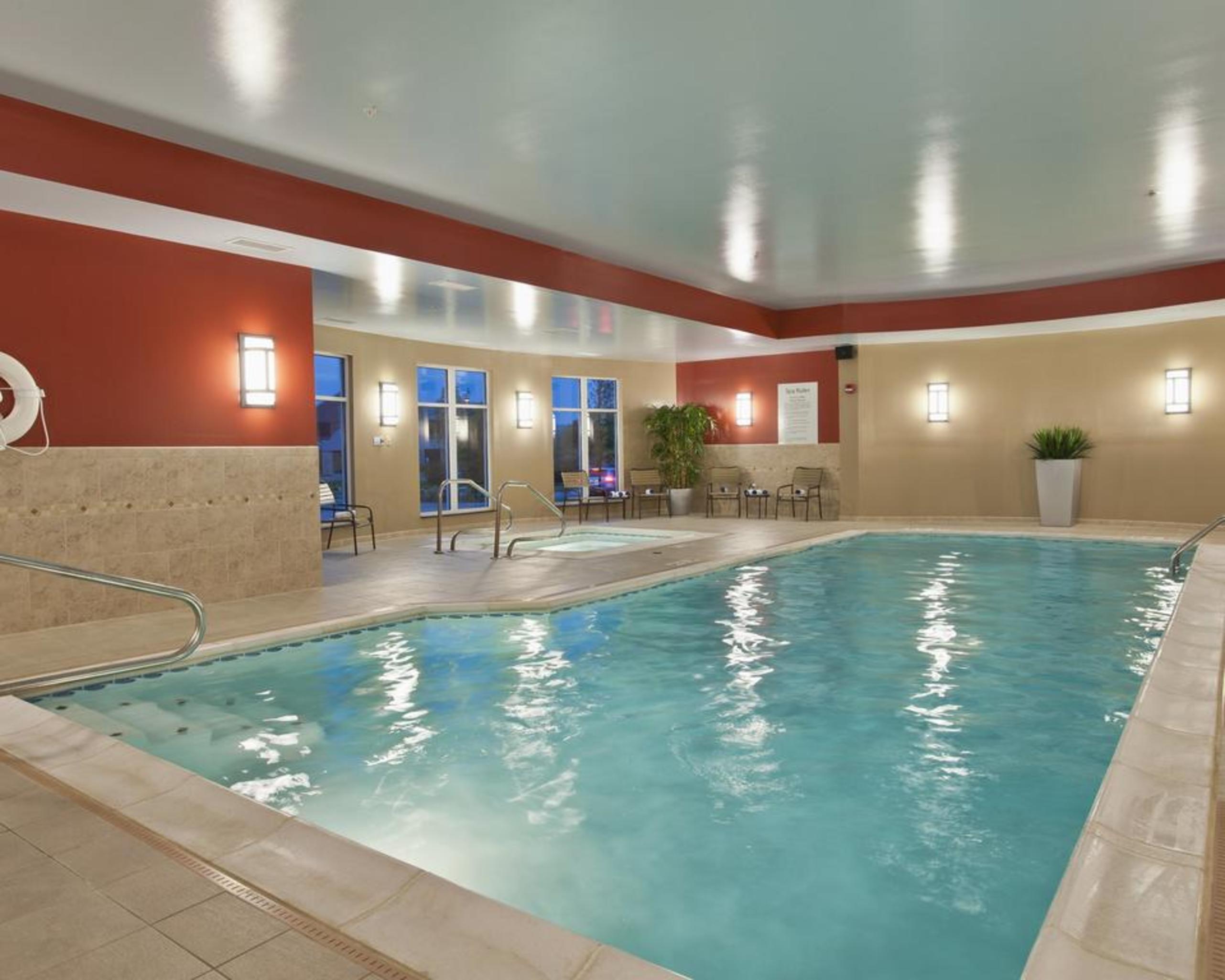 Holiday Inn Express Hotel & Suites Dayton South - I-675