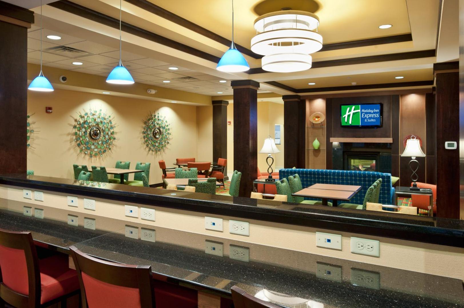 Holiday Inn Express Hotel & Suites Dayton South - I-675