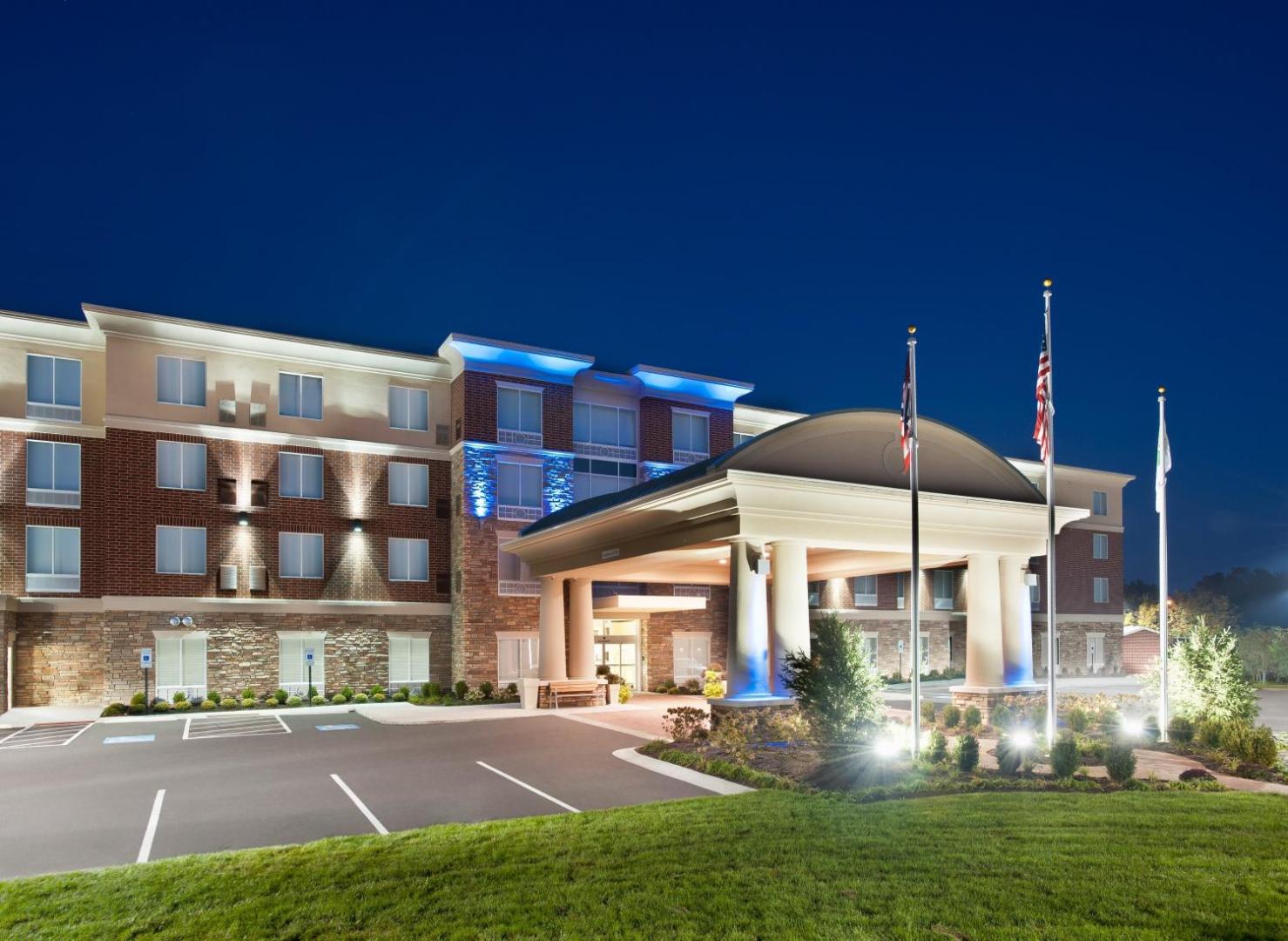 Holiday Inn Express Hotel & Suites Dayton South - I-675