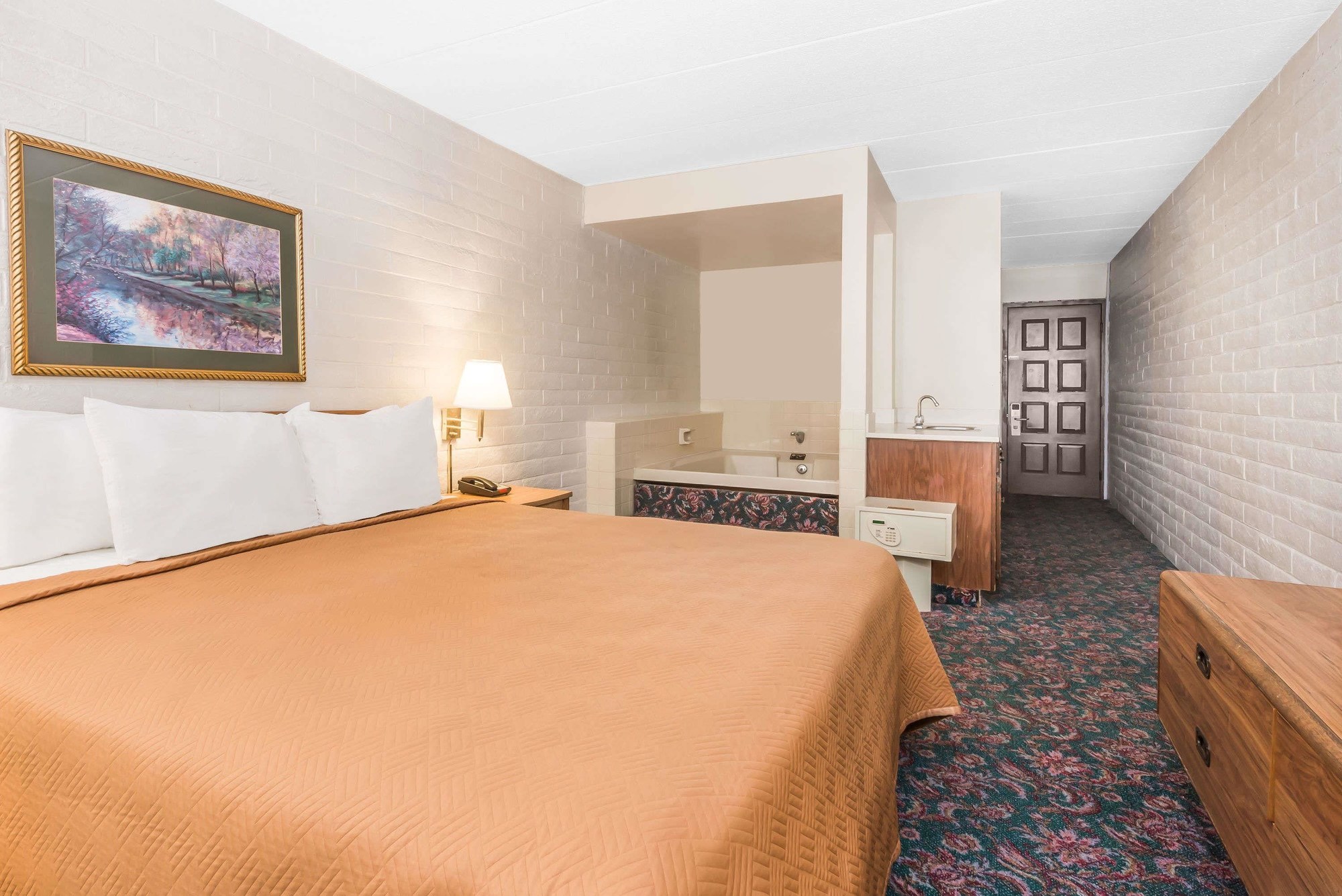 Knights Inn Dayton North Airport