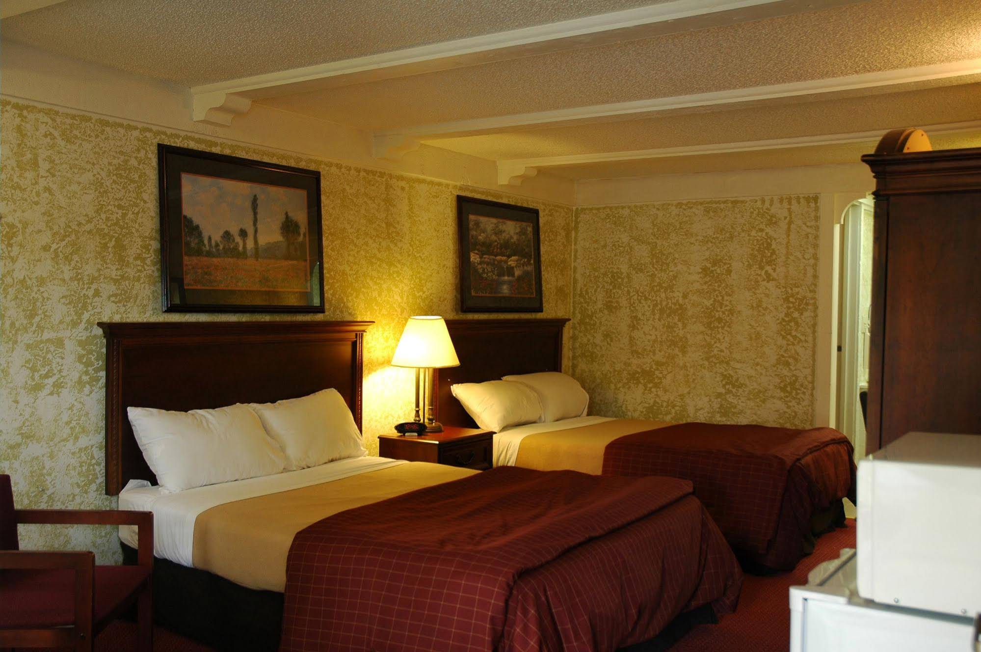 Howard Johnson by Wyndham Dover