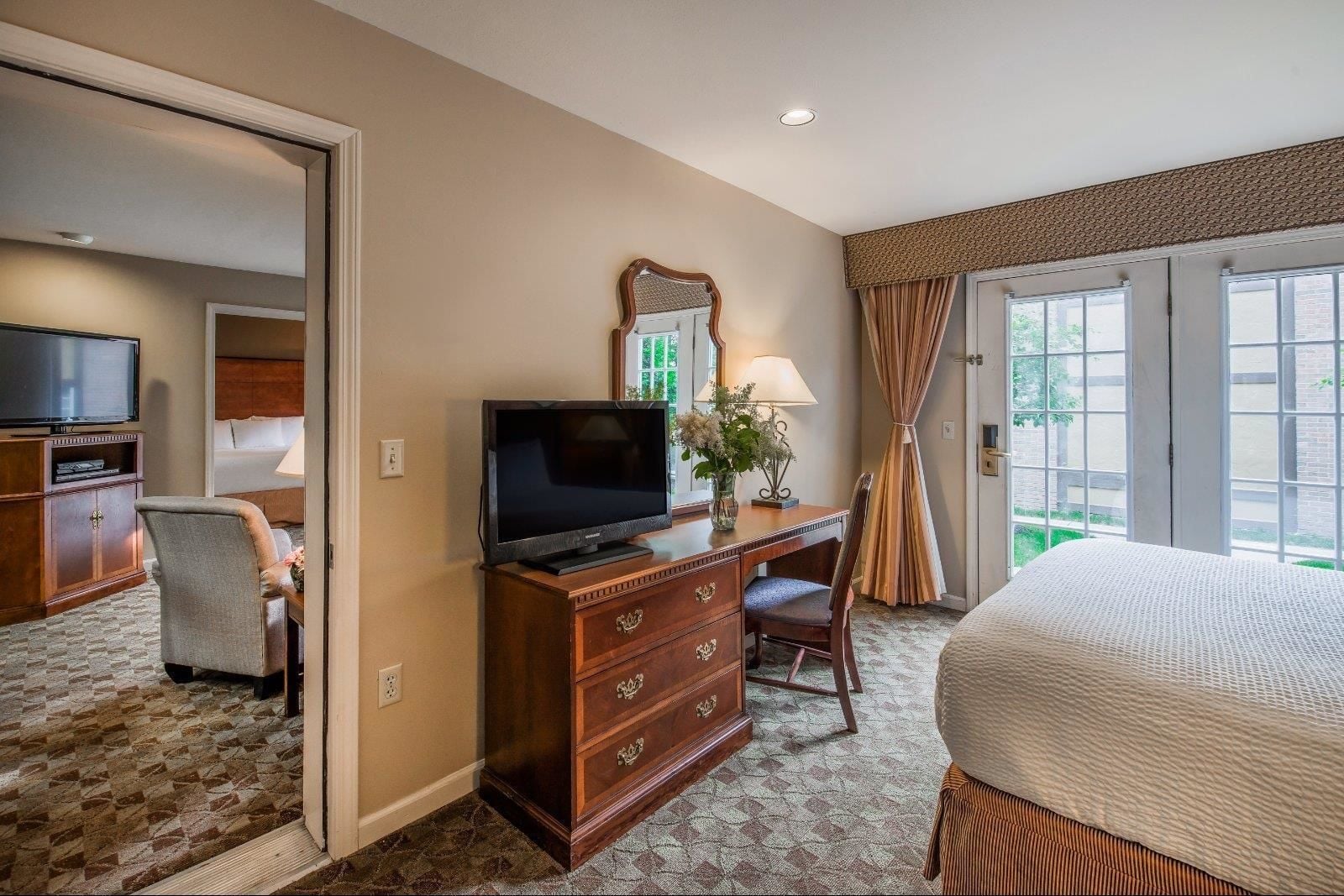 Cloverleaf Suites Columbus