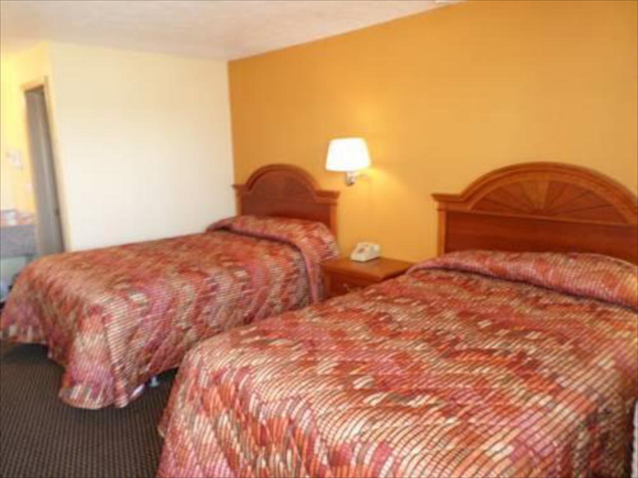 Camelot Inn Elyria
