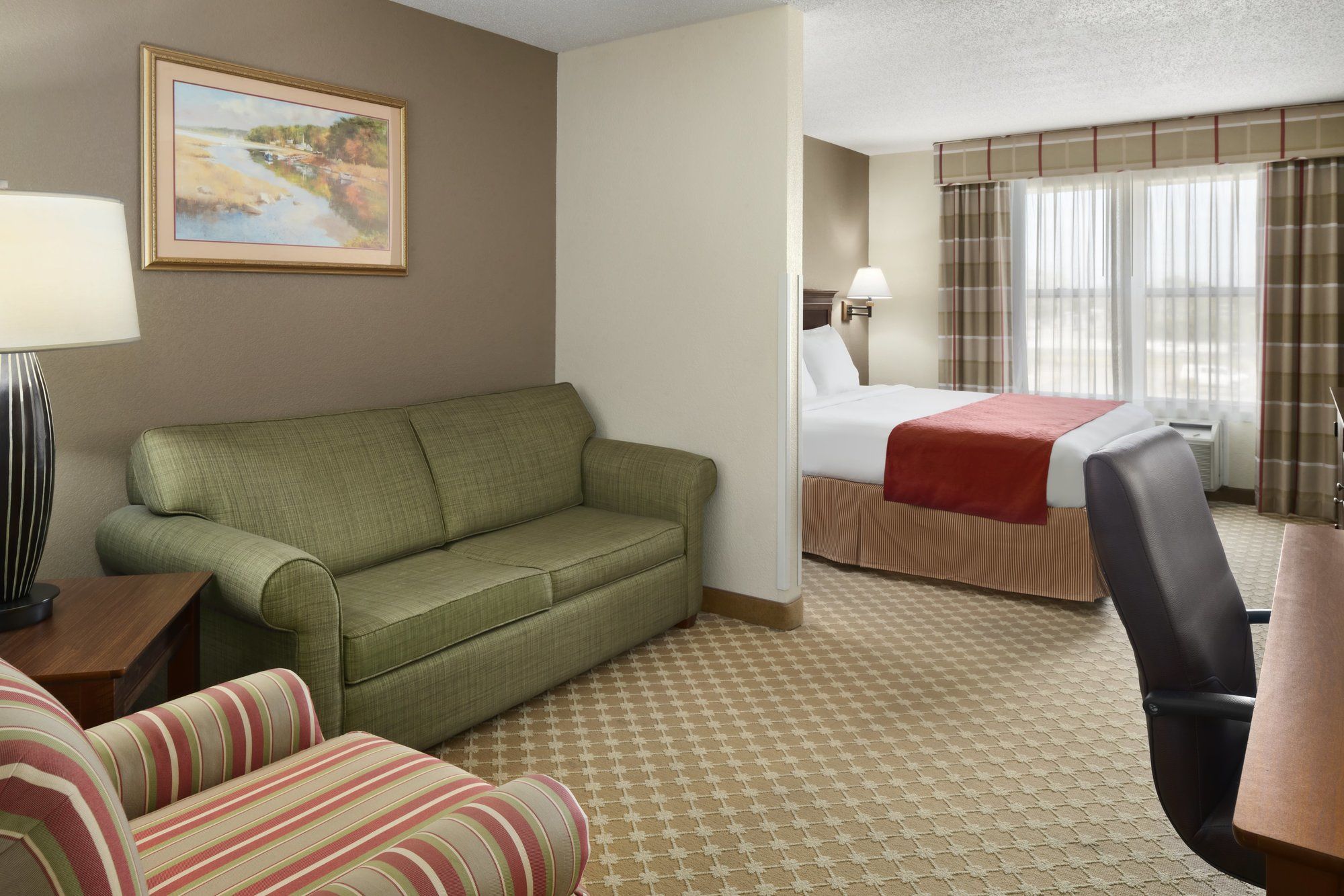 Elyria Inn & Suites