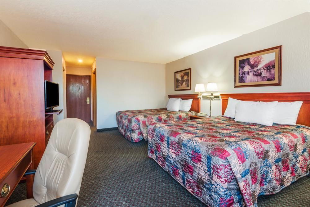 Comfort Inn & Suites Fairborn Near Wright Patterson AFB