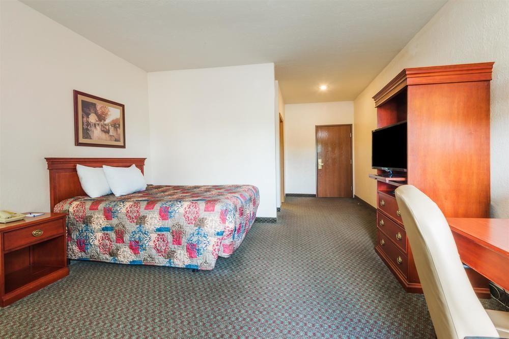 Comfort Inn & Suites Fairborn Near Wright Patterson AFB