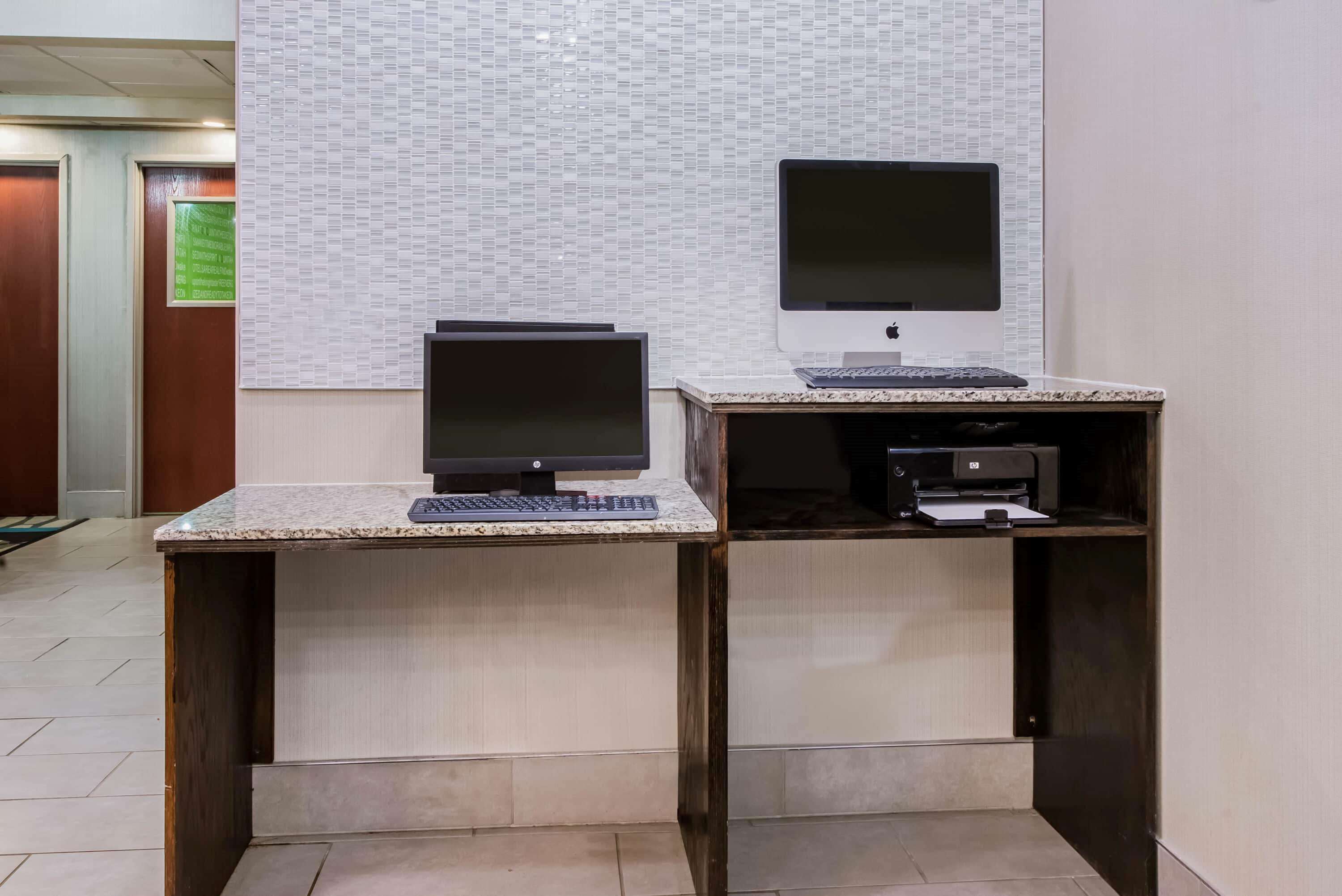 La Quinta Inn & Suites by Wyndham Fairborn Wright-Patterson