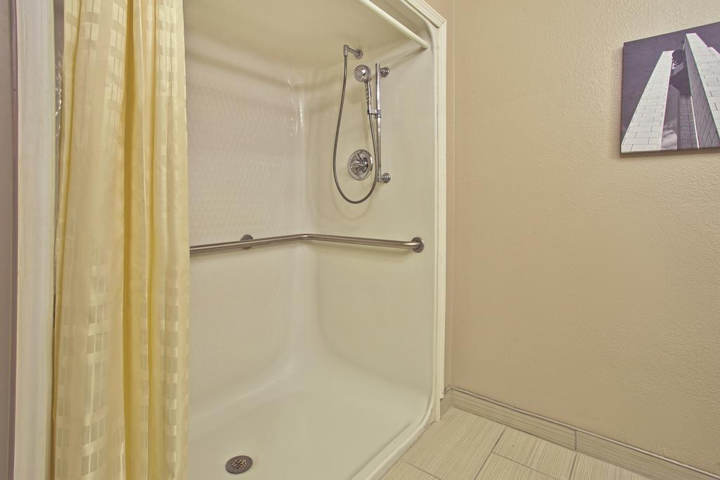 La Quinta Inn & Suites by Wyndham Fairborn Wright-Patterson