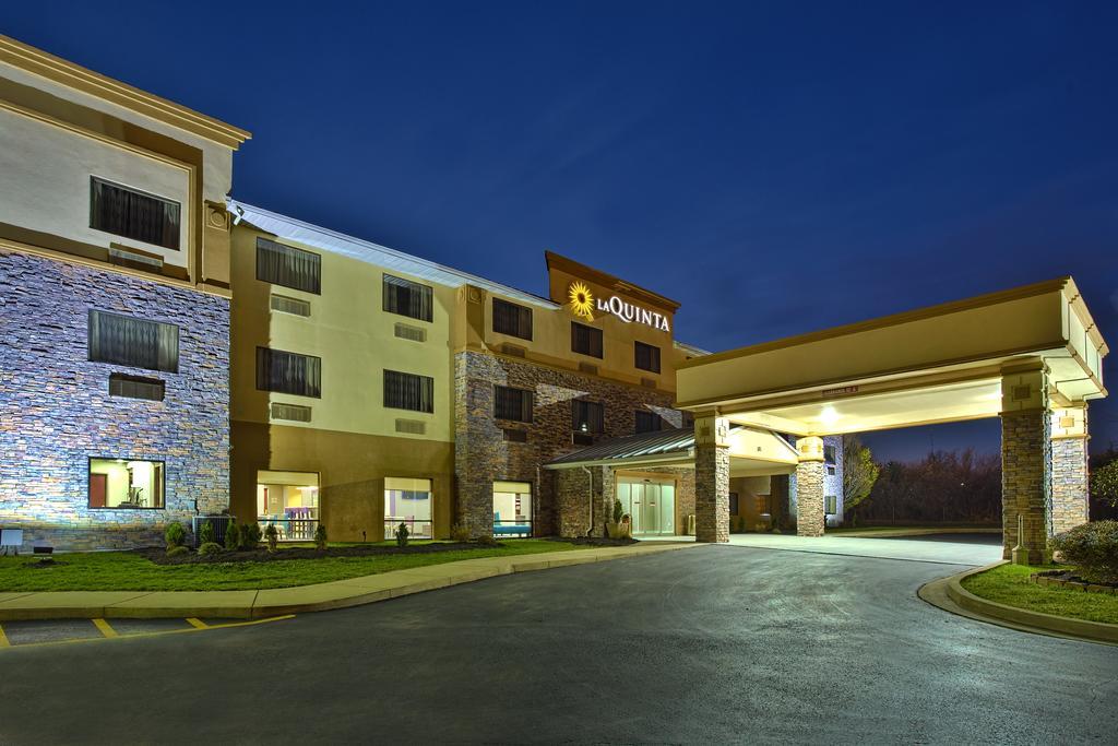La Quinta Inn & Suites by Wyndham Fairborn Wright-Patterson