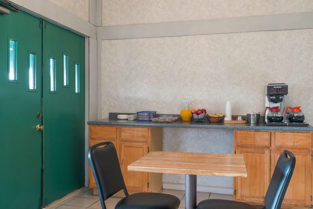 Knights Inn Franklin/middletown