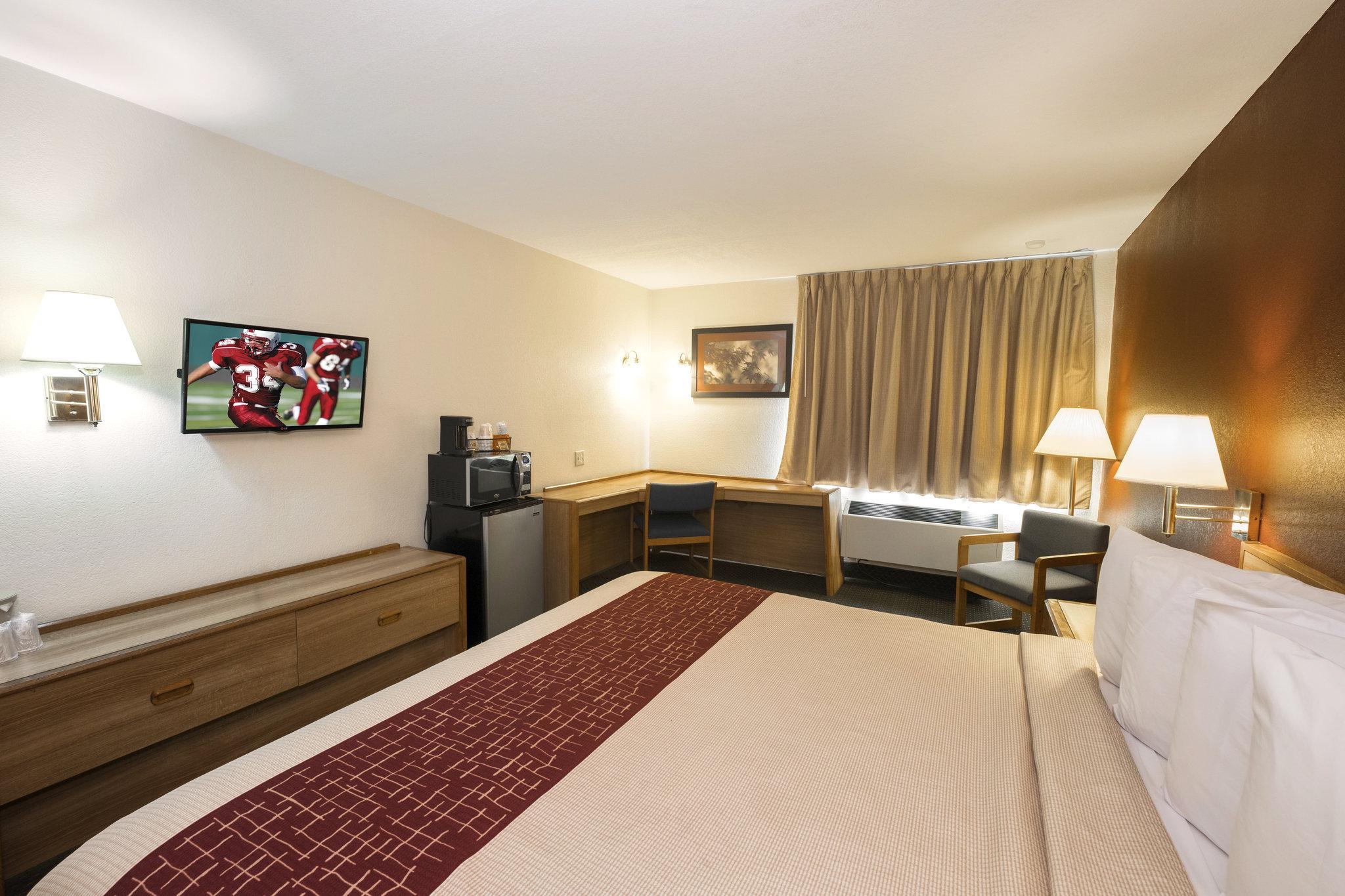 Red Roof Inn & Suites Middletown-Franklin