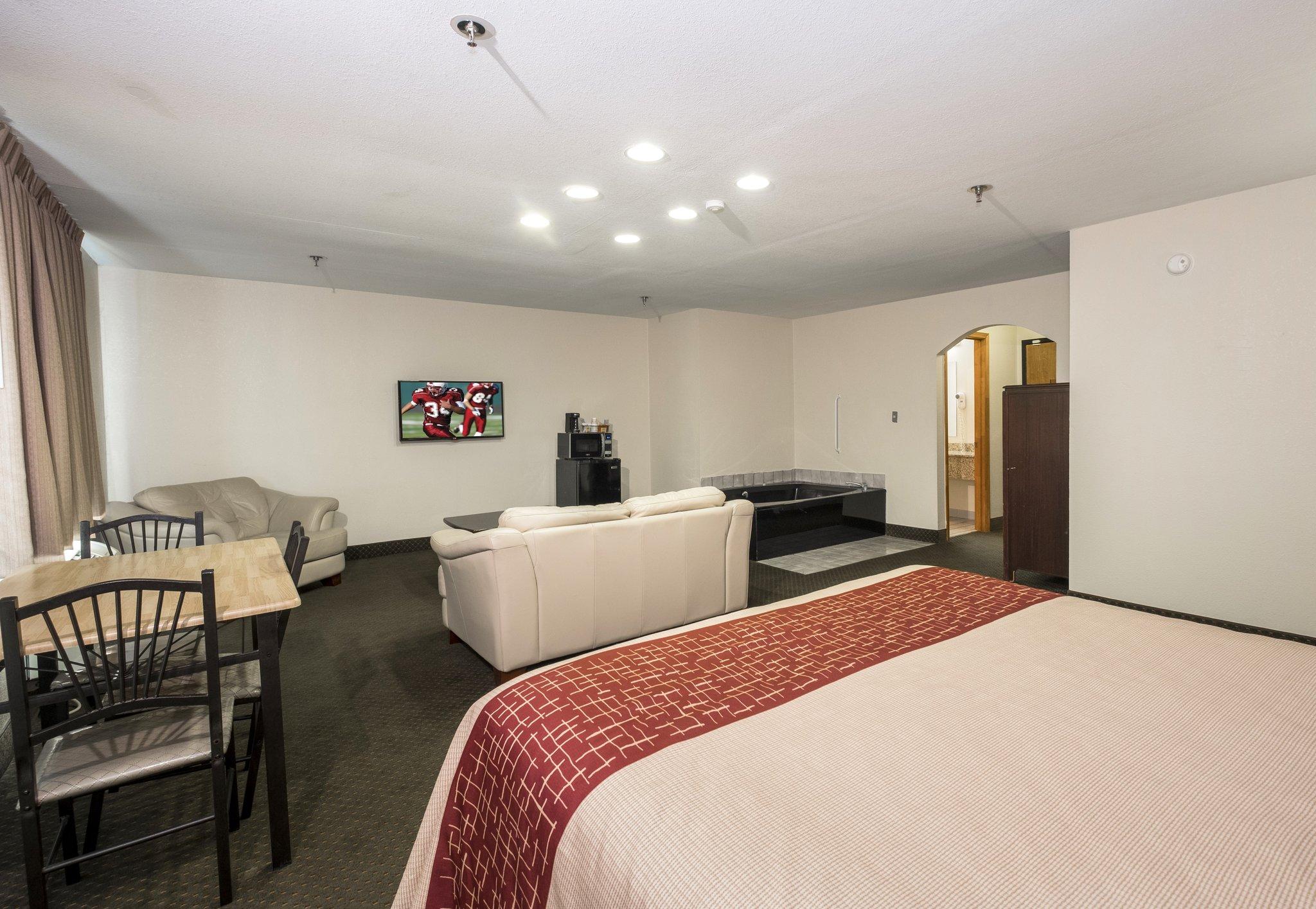 Red Roof Inn & Suites Middletown-Franklin