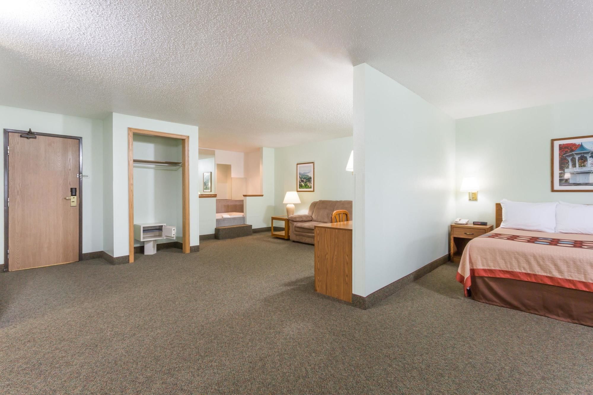 Super 8 by Wyndham Gallipolis Pt Pleasant Area