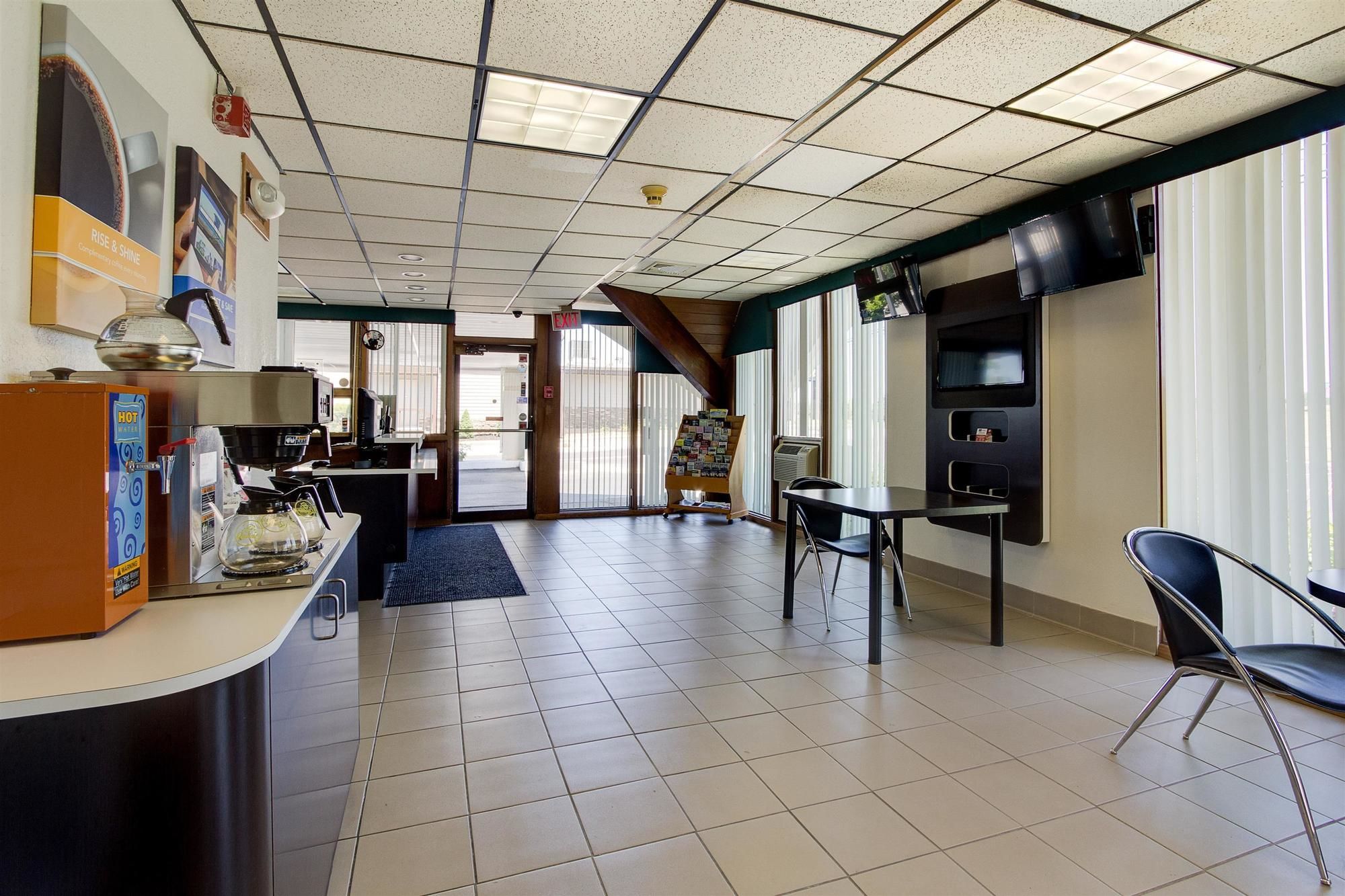 Wingate by Wyndham Geneva at SPIRE Academy