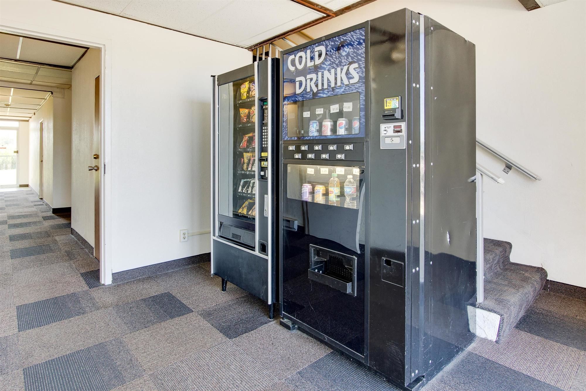 Wingate by Wyndham Geneva at SPIRE Academy