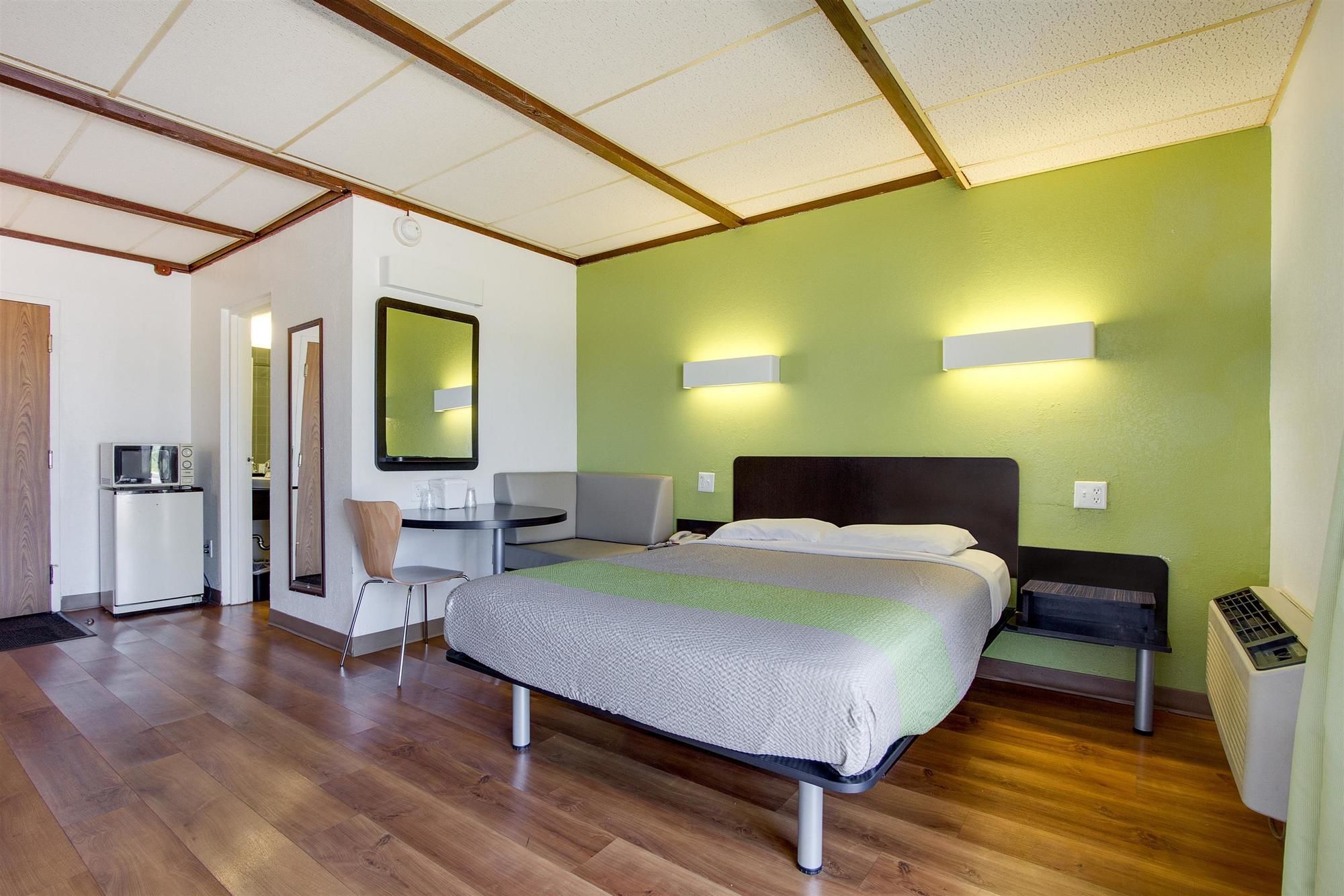 Wingate by Wyndham Geneva at SPIRE Academy