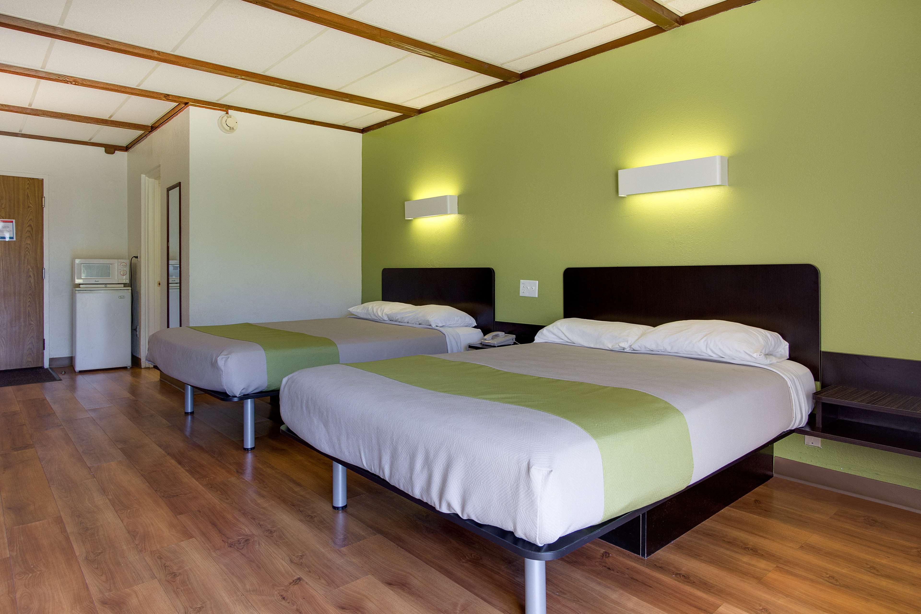 Wingate by Wyndham Geneva at SPIRE Academy