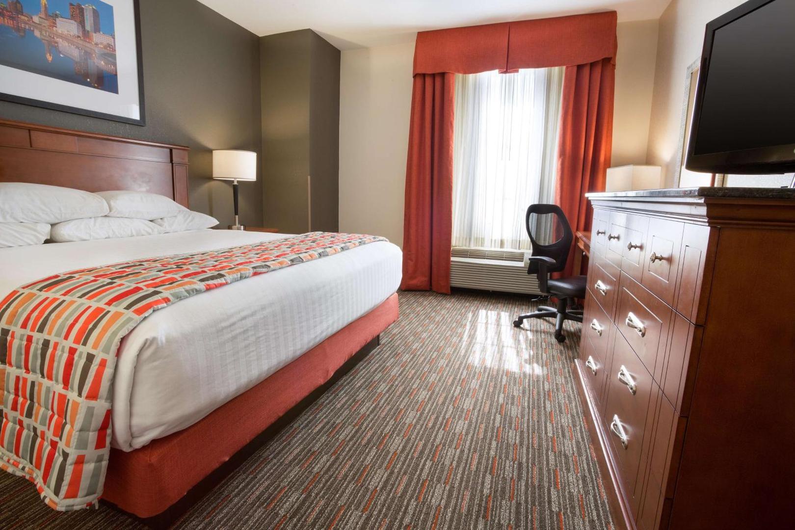 Drury Inn & Suites Columbus Grove City