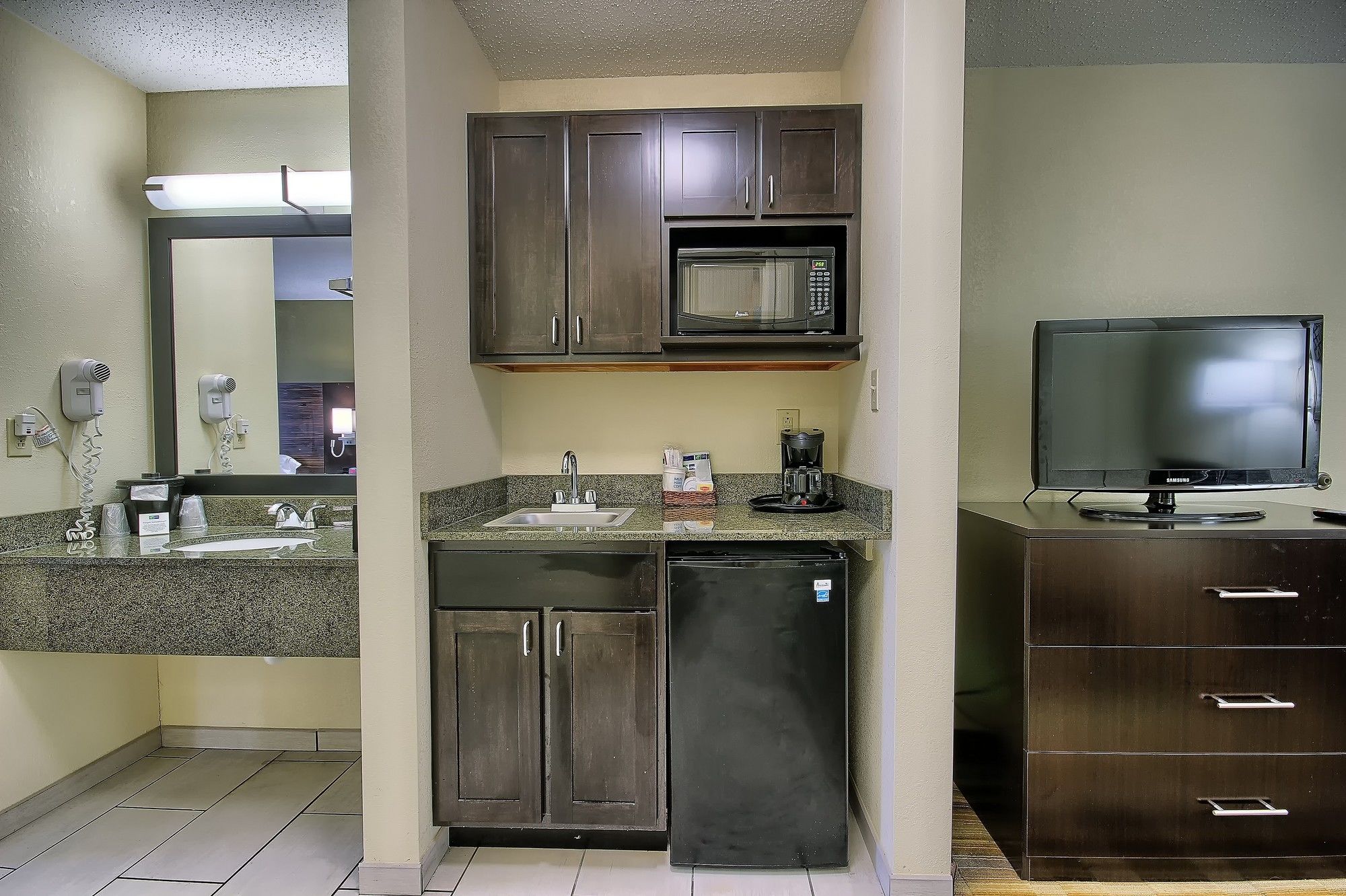 Holiday Inn Express & Suites Columbus SW - Grove City